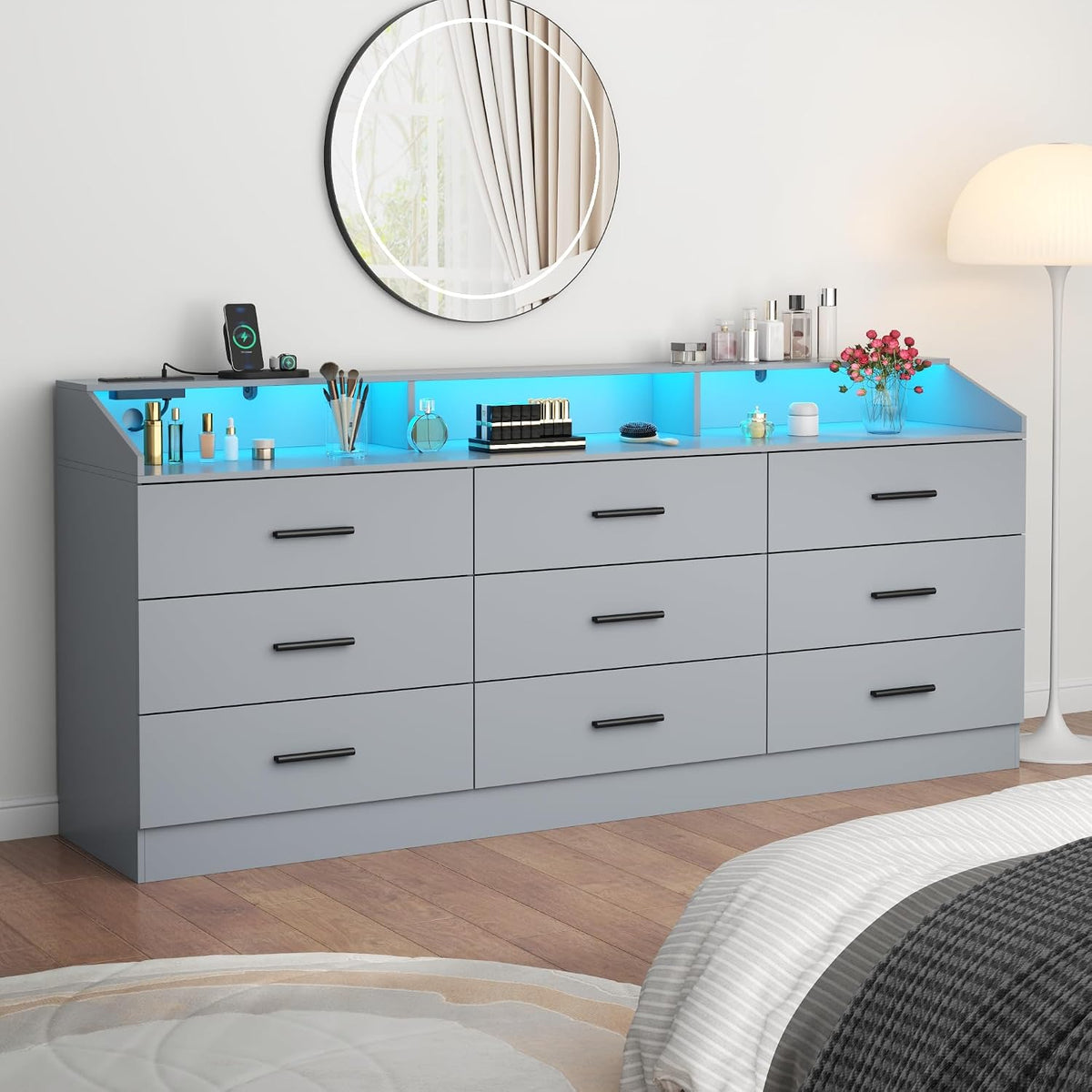 9 Drawer Dresser with Power Outlet, Chest of Drawers with LED Light
