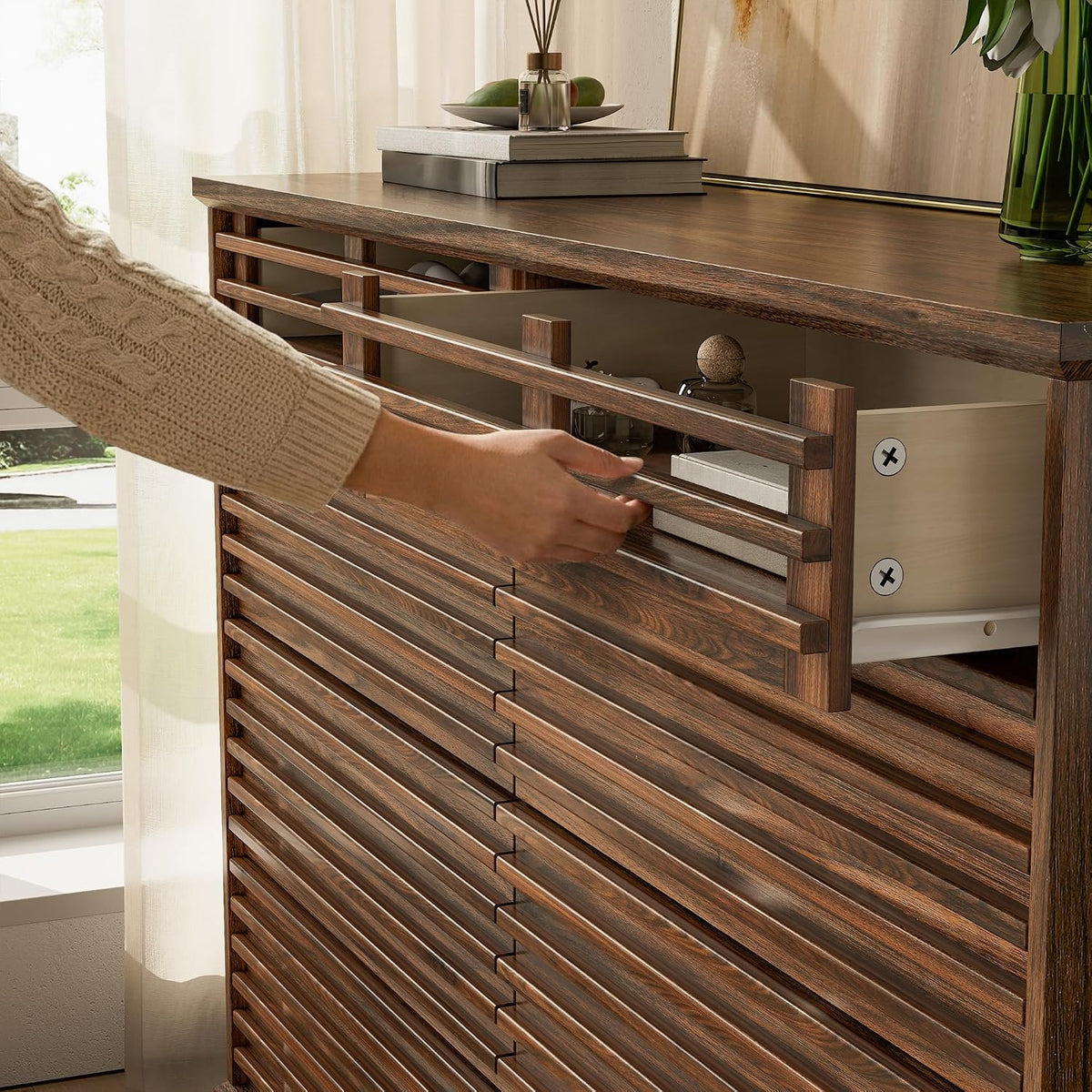Loomie 52" W Fluted 8 Drawer Dresser with LED Light